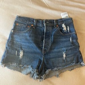 Womens Levi shorts